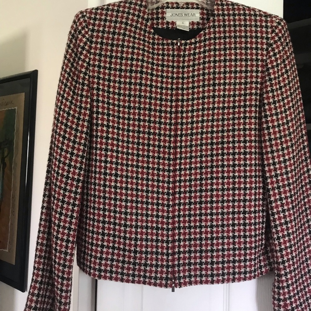 Jones wear blazer